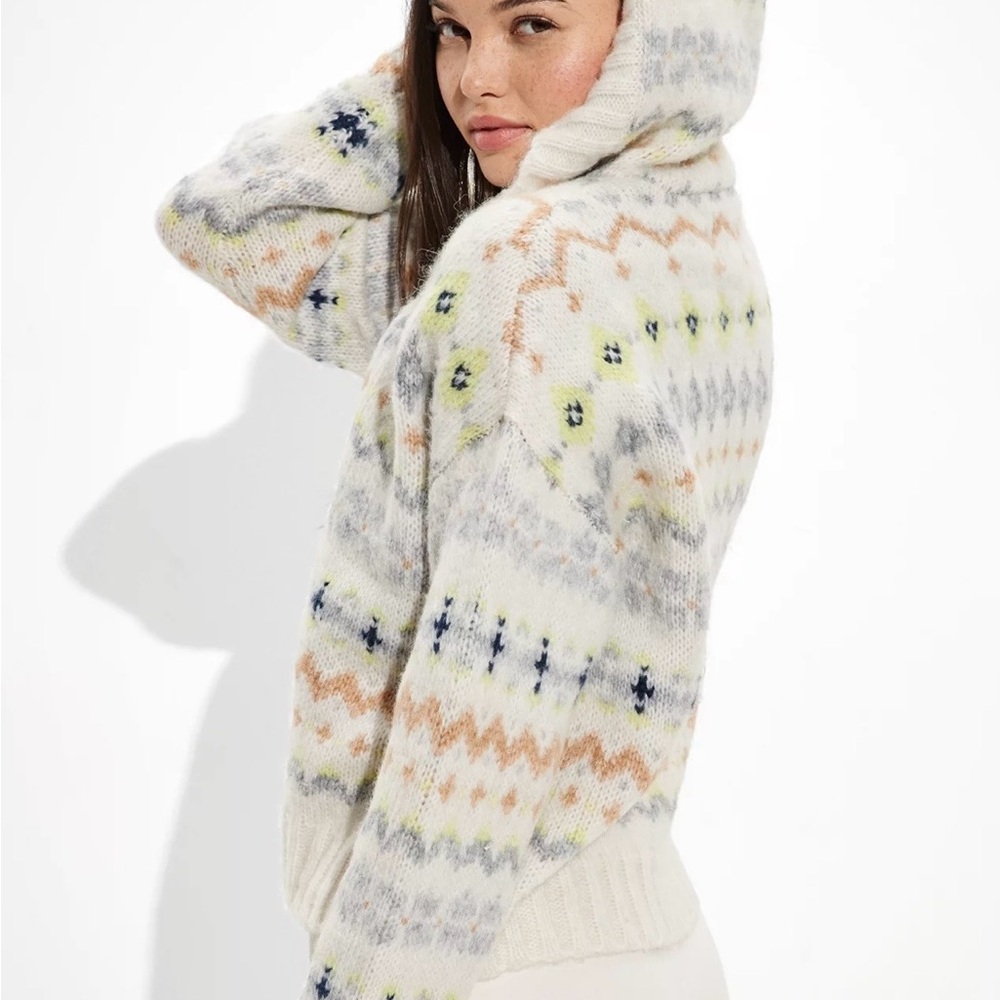 American Eagle Fair Isle Hoodie – Size S | Ultra Soft & Cozy